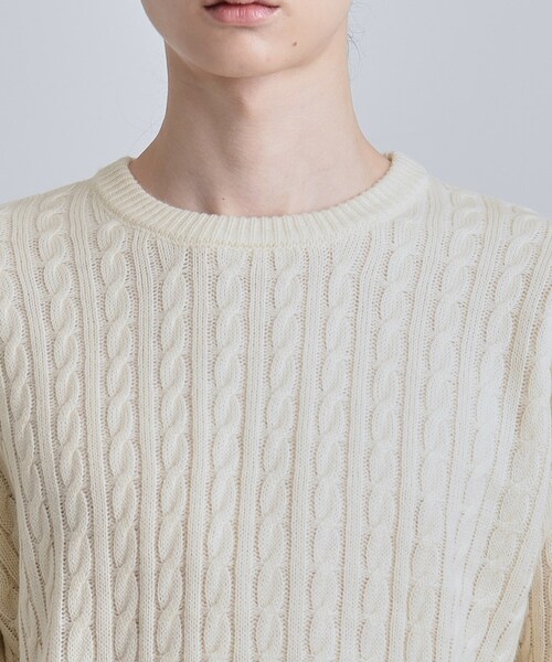 tk.TAKEO KIKUCHI（ティーケータケオキクチ）の「ケーブルクルーネックニット（ニット/セーター・メンズ・グレー系4/ブラック/ブラウン系その他/オフホワイト・02/04/03）」の6枚目の写真