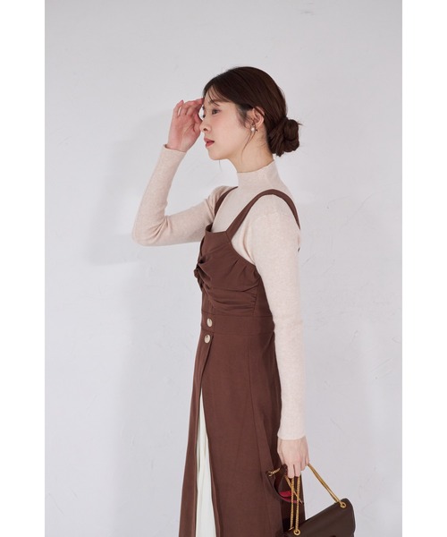 tocco closet（トッコ　クローゼット）の「【ZOZO限定】フロントリボンライクツイス切替プリーツスエードジャンパースカート（ジャンパースカート・レディース・ブラック/ブラウン・M）」の22枚目の写真