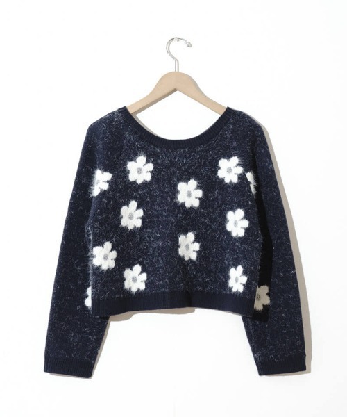 flower(フラワー)の「フラッフィーフラワーニット(ニット/セーター・レディース・ベージュ/ネイビー・FREE)」の22枚目の写真