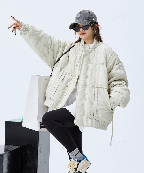 Dalfwin（ダールフィン）の「韓国ファッション 切替デザイン中綿入りブルゾン（ブルゾン・レディース・オフホワイト/ブラック・FREE）」の5枚目の写真