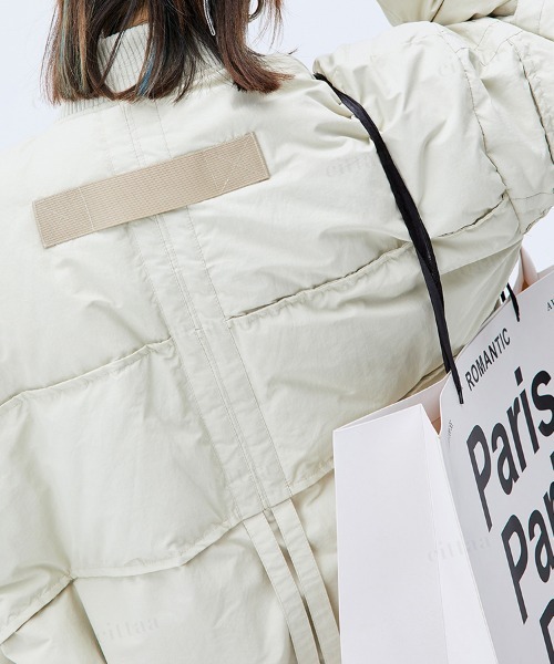 Dalfwin（ダールフィン）の「韓国ファッション 切替デザイン中綿入りブルゾン（ブルゾン・レディース・オフホワイト/ブラック・FREE）」の7枚目の写真