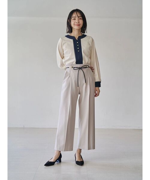 TONAL（トーナル）の「ウォームツイルバイカラーピンタックブラウス（シャツ/ブラウス・レディース・ベージュ/ブラウン/ネイビー/オフホワイト/その他・MEDIUM）」の13枚目の写真