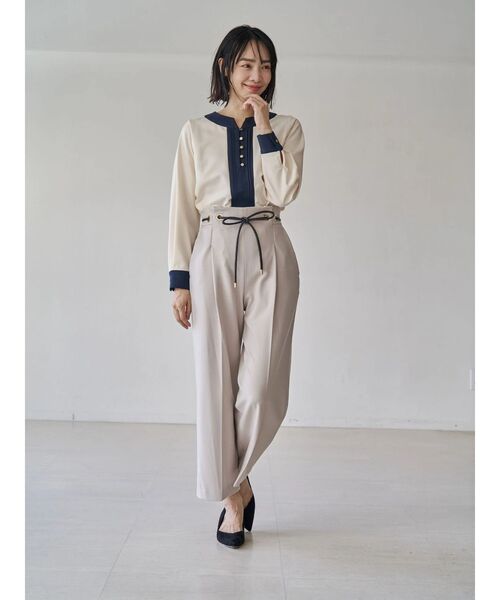 TONAL（トーナル）の「ウォームツイルバイカラーピンタックブラウス（シャツ/ブラウス・レディース・ベージュ/ブラウン/ネイビー/オフホワイト/その他・MEDIUM）」の14枚目の写真