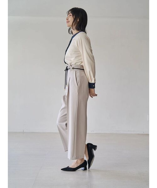 TONAL（トーナル）の「ウォームツイルバイカラーピンタックブラウス（シャツ/ブラウス・レディース・ベージュ/ブラウン/ネイビー/オフホワイト/その他・MEDIUM）」の15枚目の写真