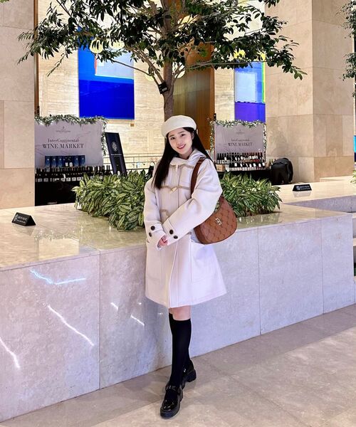 MAINBOOTH（メインブース）の「[ウール90%]オーバーサイズダッフルコート(アイボリー)（チェスターコート・レディース・その他・2/3）」の3枚目の写真