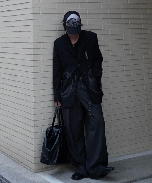 JUAN HOMME(ジュアンオム)の「ピンストライプワイドトラウザー(チャコール)(スラックス・メンズ・チャコール・SMALL/MEDIUM/LARGE)」の11枚目の写真