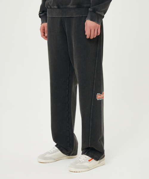 KODAK(コダック)の「レシピスノーウォッシングワイドストレートパンツBLACK(その他パンツ・メンズ・その他・LARGE/X-LARGE/MEDIUM)」の1枚目の写真