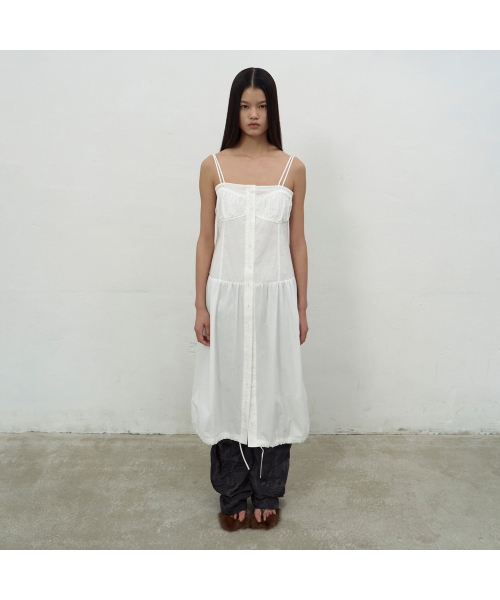 LCDC TM(エルシーディーシーティーエム)の「BRALETTE-DETAIL SLEEVELESS DRESS (WHITE)(ワンピース・レディース・ホワイト・SMALL/MEDIUM)」の1枚目の写真