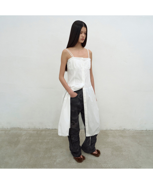 LCDC TM(エルシーディーシーティーエム)の「BRALETTE-DETAIL SLEEVELESS DRESS (WHITE)(ワンピース・レディース・ホワイト・SMALL/MEDIUM)」の2枚目の写真