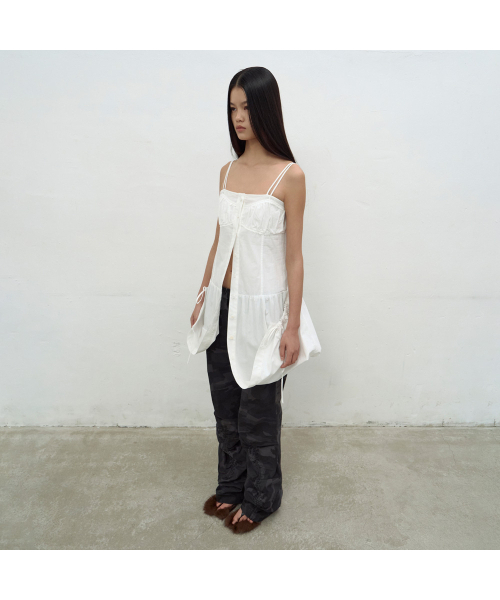 LCDC TM(エルシーディーシーティーエム)の「BRALETTE-DETAIL SLEEVELESS DRESS (WHITE)(ワンピース・レディース・ホワイト・SMALL/MEDIUM)」の6枚目の写真
