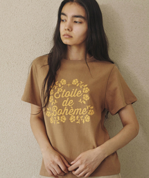 Between A and B（ビトウィーンエイアンドビー）の「ボヘミアンスターボトムグラフィックTシャツ [キャメル]（Tシャツ/カットソー）」