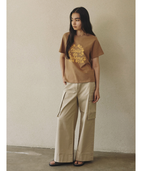 Between A and B（ビトウィーンエイアンドビー）の「ボヘミアンスターボトムグラフィックTシャツ [キャメル]（Tシャツ/カットソー・レディース・キャメル・FREE）」の5枚目の写真