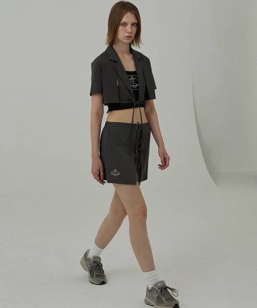 PLASMASPHERE(プラズマスフィア)の「グレーのエプロンスカート(ラップミニスカート)(スカート・レディース・グレー・FREE)」の2枚目の写真