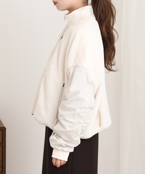 A.N.L（エーエヌエル　レーベル）の「A.N.L エコファー切替ブルゾン（ブルゾン・レディース・アイボリー/ブラック・38）」の4枚目の写真