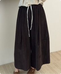 I.O.E（アイオイ）の「コーデュロイ ワイドパンツ（チノパンツ）」