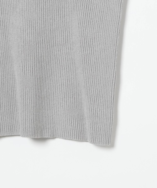 LEPSIM(レプシィム)の「12ゲージ袖配色プルオーバー3 639438(ニット/セーター・レディース・グレー×ピンク/ホワイト×ブルー/ブラック×レッド/ブラック×グリーン・FREE)」の9枚目の写真