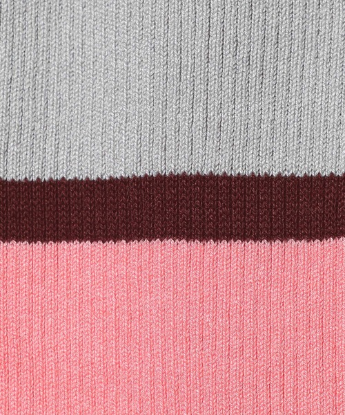 LEPSIM(レプシィム)の「12ゲージ袖配色プルオーバー3 639438(ニット/セーター・レディース・グレー×ピンク/ホワイト×ブルー/ブラック×レッド/ブラック×グリーン・FREE)」の12枚目の写真