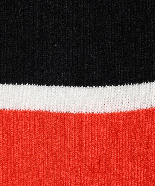 LEPSIM(レプシィム)の「12ゲージ袖配色プルオーバー3 639438(ニット/セーター・レディース・グレー×ピンク/ホワイト×ブルー/ブラック×レッド/ブラック×グリーン・FREE)」の13枚目の写真