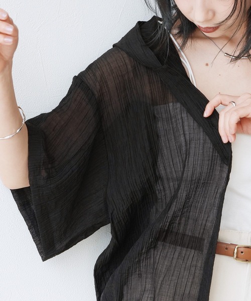 Yeoun(ヨウン)の「フード付き半袖シアーシャツ(シャツ/ブラウス・レディース・ブラック/オフホワイト・M)」の11枚目の写真