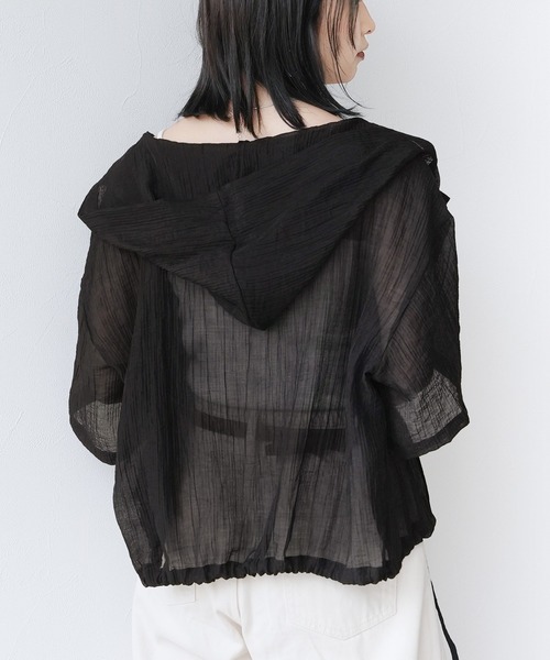 Yeoun(ヨウン)の「フード付き半袖シアーシャツ(シャツ/ブラウス・レディース・ブラック/オフホワイト・M)」の13枚目の写真