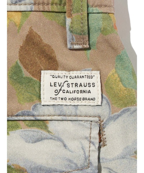 Levi's（リーバイス）の「Levi's/リーバイス XX オーセンティック ショートパンツ フローラル（チノパンツ・メンズ・グリーン・36inch/34inch/32inch/30inch/28inch）」の5枚目の写真