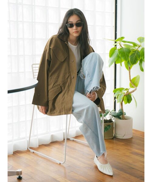 Ungrid(アングリッド)の「レザードッキングミリタリーブルゾン(ブルゾン・レディース・カーキ/ダークブラウン・FREE)」の21枚目の写真