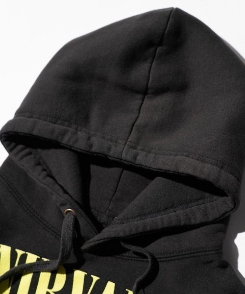 NIRVANA(ニルヴァーナ)の「THRIFTY LOOK スリフティルック / THRIFTY"NIRVANA"HOODIE(パーカー・メンズ・ブラック・LARGE/X-LARGE)」の2枚目の写真