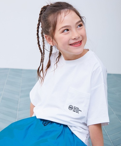 devirock(デビロック)の「【イージーウォッシュ】防汚 えらべるデザイン UVカット 半袖Tシャツ(セットアップ可能)(Tシャツ/カットソー・キッズ・グリーン系1/ブラック系2/ベージュ系1/ライトグレー系1/ブラック系1/パープル系1/ホワイト系1/ホワイト系2・100cm/110cm/120cm/130cm/140cm/150cm/160cm)」の2枚目の写真