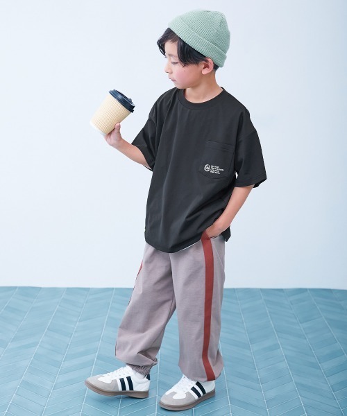 devirock(デビロック)の「【イージーウォッシュ】防汚 えらべるデザイン UVカット 半袖Tシャツ(セットアップ可能)(Tシャツ/カットソー・キッズ・グリーン系1/ブラック系2/ベージュ系1/ライトグレー系1/ブラック系1/パープル系1/ホワイト系1/ホワイト系2・100cm/110cm/120cm/130cm/140cm/150cm/160cm)」の11枚目の写真