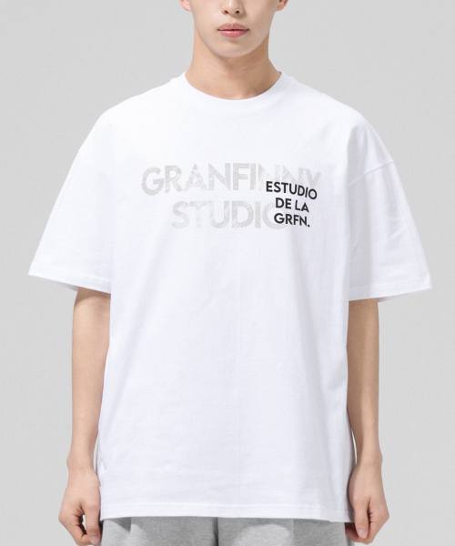GRANFINNY(グランフィニ)の「スタジオオーバーサイズ半袖Tシャツ-ホワイト(Tシャツ/カットソー・レディース・ホワイト・M/L/XL)」の2枚目の写真