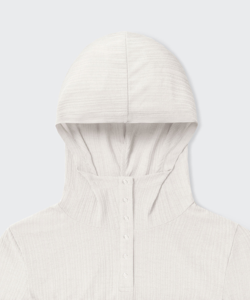 MUSINSA STANDARD WOMAN（ムシンサスタンダードウーマン）の「ウィメンズバーティカルテクスチャーフード付き長袖Tシャツ[アイボリー]（パーカー・レディース・その他・SMALL/MEDIUM/LARGE/X-SMALL）」の3枚目の写真