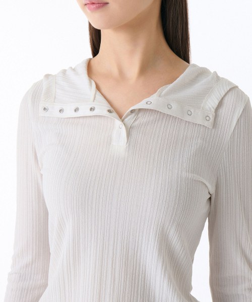 MUSINSA STANDARD WOMAN（ムシンサスタンダードウーマン）の「ウィメンズバーティカルテクスチャーフード付き長袖Tシャツ[アイボリー]（パーカー・レディース・その他・SMALL/MEDIUM/LARGE/X-SMALL）」の4枚目の写真