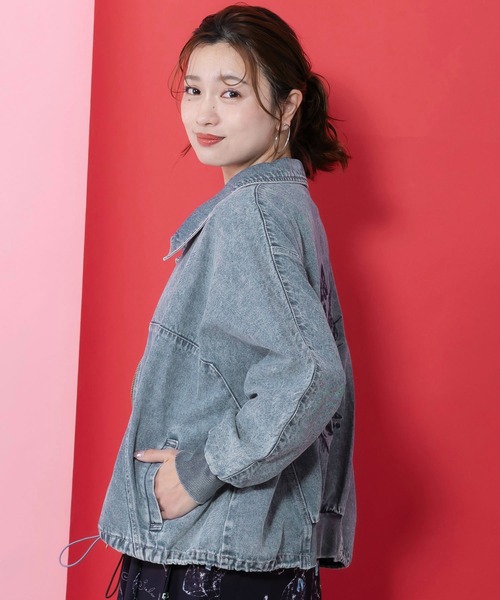 ScoLar（スカラー）の「161614：ヴィンテージ風ネコ刺繍デニムジャケット（デニムジャケット・レディース・ブルー/グレー・M）」の7枚目の写真