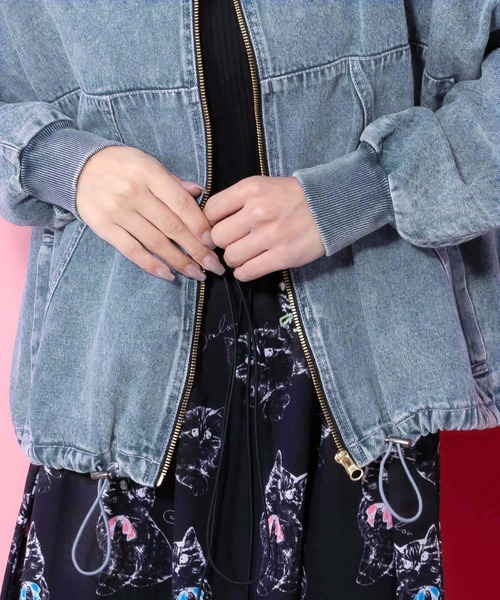 ScoLar（スカラー）の「161614：ヴィンテージ風ネコ刺繍デニムジャケット（デニムジャケット・レディース・ブルー/グレー・M）」の5枚目の写真