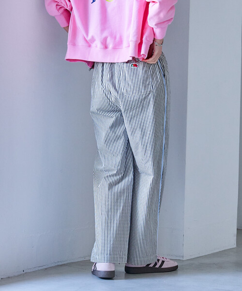 FREAK'S STORE(フリークスストア)の「FRUIT OF THE LOOM × FREAK'S STORE/フルーツオブザルーム 別注 マルチストライプ イージーパンツ/パジャマパンツ(その他パンツ・レディース・ブラック/グリーン/ベージュ/オレンジ/ネイビー・フリ-)」の2枚目の写真