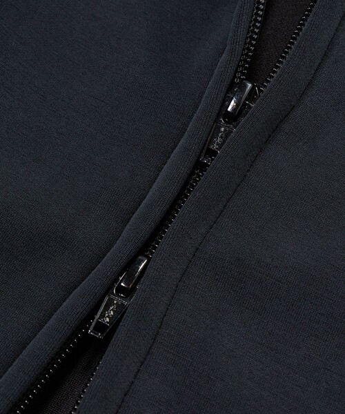 MEN'S BIGI(メンズビギ)の「スエードタッチ ダンボールスタンドジップアウター(スウェット・メンズ・ブラック・02/03)」の20枚目の写真