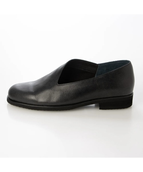 D'ICI(ディッシィ)の「カットラインミドルヒールシューズ(その他シューズ・レディース・ブラック・24.5cm/24cm/23.5cm/23cm/22.5cm/22cm)」の2枚目の写真