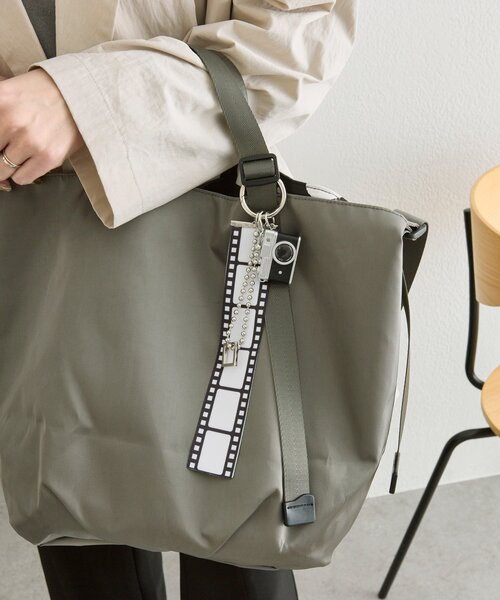 ear PAPILLONNER(イアパピヨネ)の「ネガフィルムストラップ/ チャーム(チャーム・レディース・ブラック・FREE)」の10枚目の写真