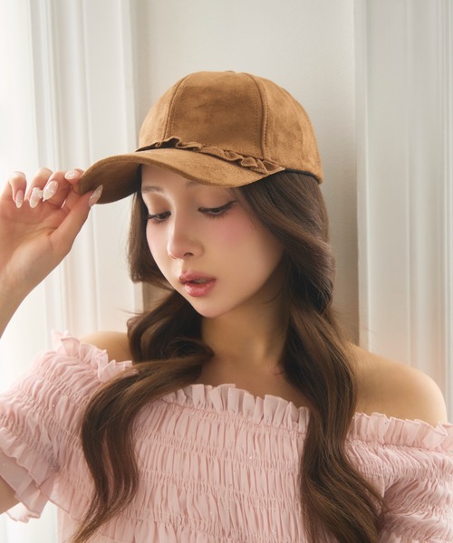 TITTY&CO.(ティティーアンドコー)の「スウェード調フリルキャップ(キャップ・レディース・ベージュ/ブラウン/ブラック/クリーム・FREE)」の18枚目の写真