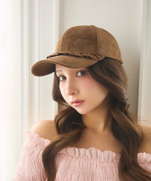 TITTY&CO.(ティティーアンドコー)の「スウェード調フリルキャップ(キャップ・レディース・ベージュ/ブラウン/ブラック/クリーム・FREE)」の13枚目の写真