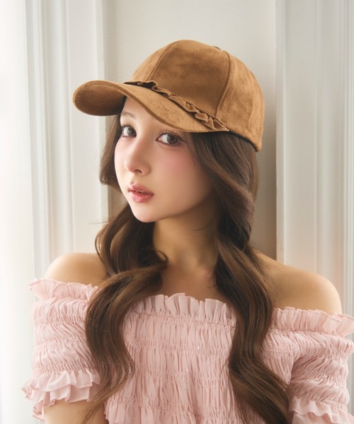 TITTY&CO.(ティティーアンドコー)の「スウェード調フリルキャップ(キャップ・レディース・ベージュ/ブラウン/ブラック/クリーム・FREE)」の8枚目の写真