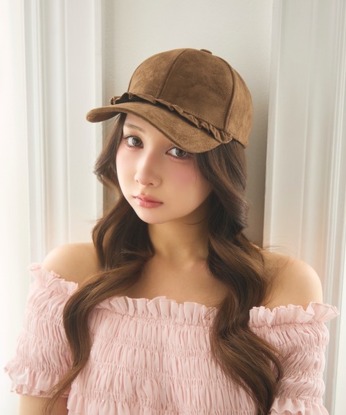 TITTY&CO.(ティティーアンドコー)の「スウェード調フリルキャップ(キャップ・レディース・ベージュ/ブラウン/ブラック/クリーム・FREE)」の15枚目の写真