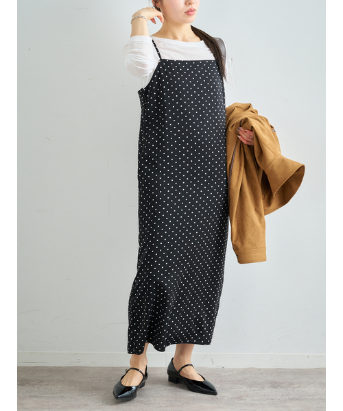 U by SPICK&SPAN(ユーバイスピックアンドスパン)の「ドットプリントキャミワンピ(ワンピース・レディース・ブラック・FREE)」の2枚目の写真