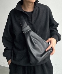 UNDERSTATEMENTs（アンダーステイトメント）の「【ユニセックス】ミニマルクロスボディバッグ（ボディバッグ/ウエストポーチ）」