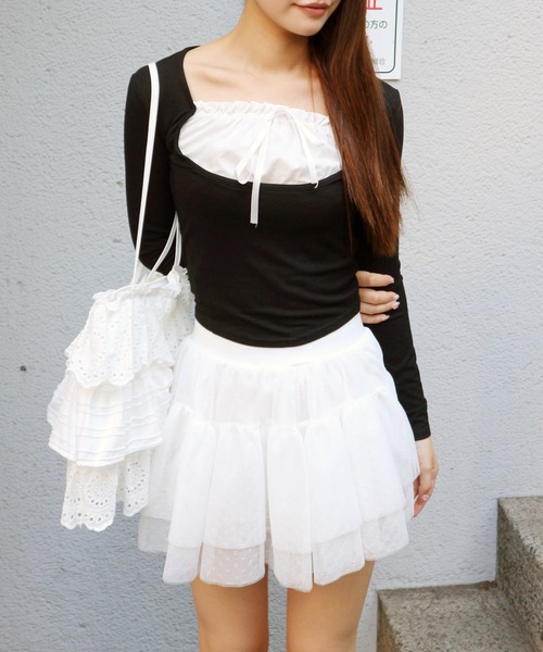 ALLuRing ChaRm(アリュリングチャーム)の「Frill Ribbon Ribbed Knit Blouse / フリルリボンリブニットブラウス(シャツ/ブラウス・レディース・ライトブルー/ブラック・FREE)」の4枚目の写真