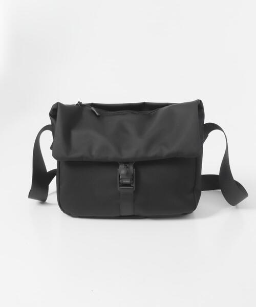 RODE SKO(ロデスコ)の「撥水フィドロックショルダーバッグ M(ショルダーバッグ・メンズ・カーキ/ブラック・MEDIUM)」の1枚目の写真