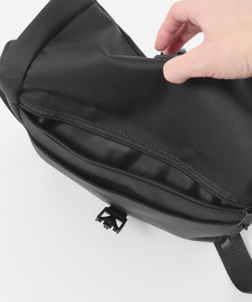 RODE SKO(ロデスコ)の「撥水フィドロックショルダーバッグ M(ショルダーバッグ・メンズ・カーキ/ブラック・MEDIUM)」の8枚目の写真