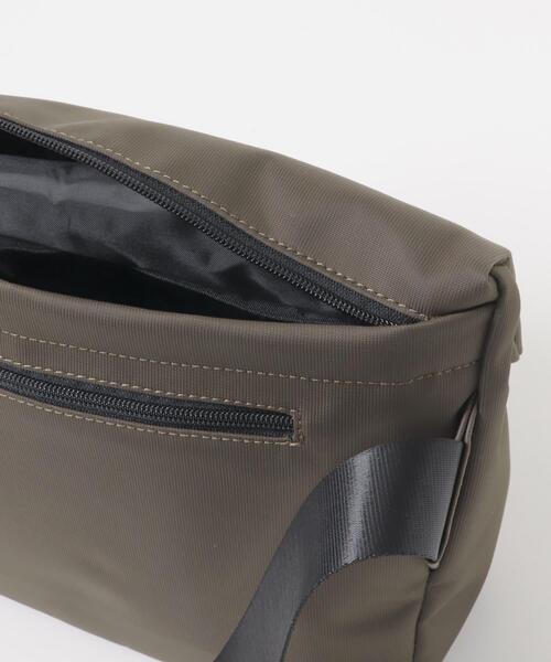 RODE SKO(ロデスコ)の「撥水フィドロックショルダーバッグ M(ショルダーバッグ・メンズ・カーキ/ブラック・MEDIUM)」の11枚目の写真