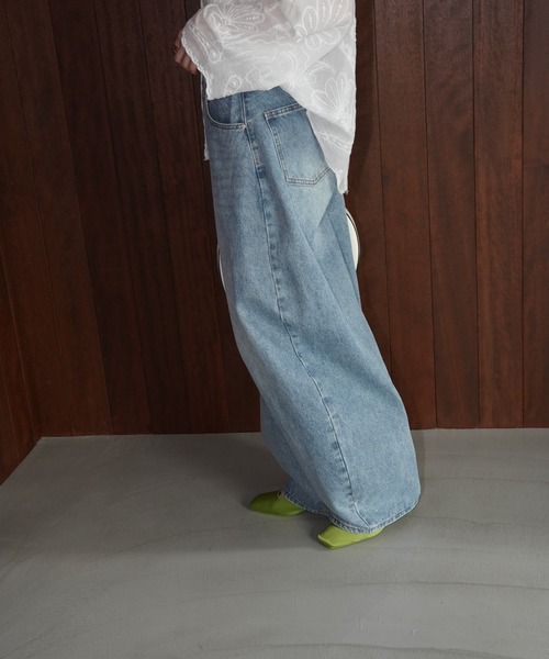 chuclla(チュクラ)の「カーブシルエットワイドデニム chw26s135(デニムパンツ・レディース・ブルー・S/M/L)」の6枚目の写真