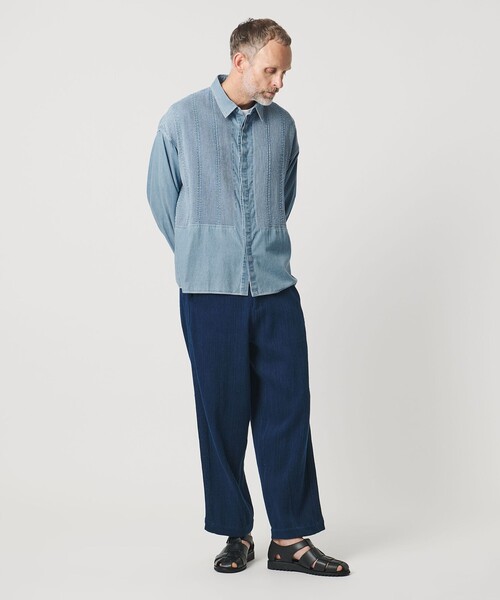 Pheeta（フィータ）の「＜Pheeta＞Trinity  デニムシャツ ‐UNISEX‐ /015CMen-SH5D（シャツ/ブラウス・レディース・ライトブルー/ブラック・1/2）」の5枚目の写真